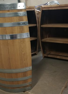 Utilisation d'un fut pour créer des étagères